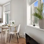 Appartamento Roomsly - Cozy Hilltop Hideout In