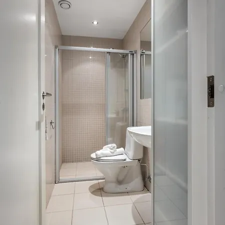 Апартаменти Roomsly - Cozy Hilltop Hideout In *