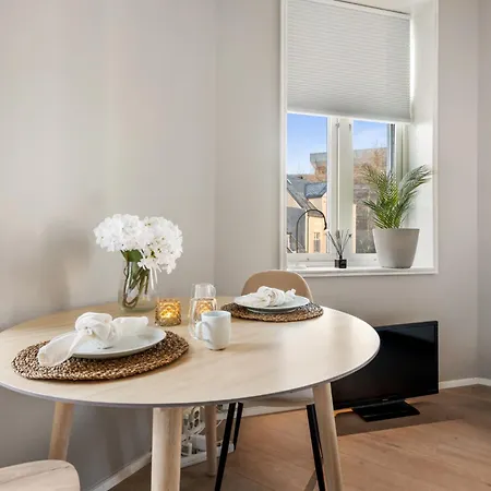 Apartment Roomsly - Cozy Hilltop Hideout In Bergen