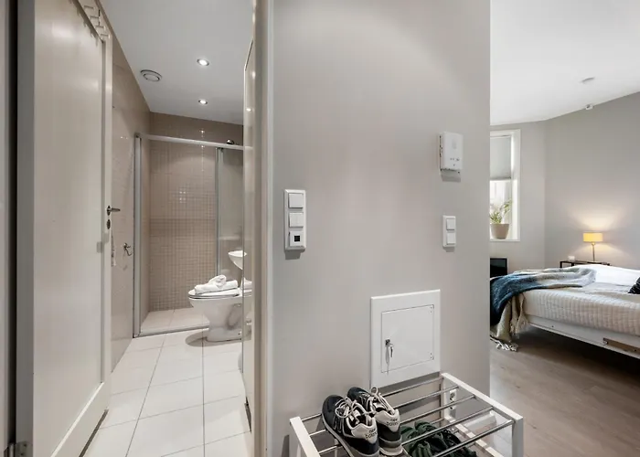 Roomsly - Cozy Hilltop Hideout In Appartement Bergen